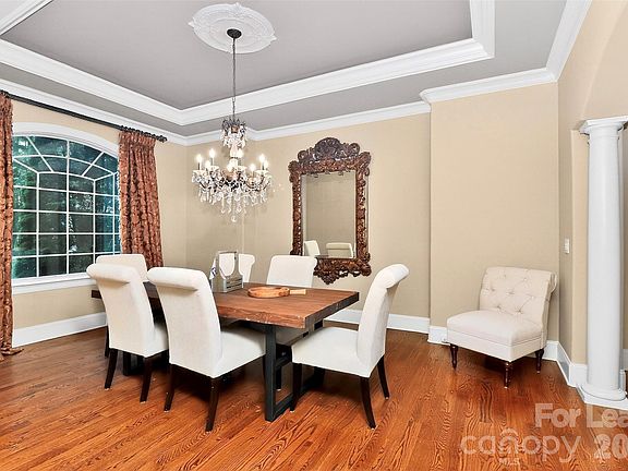 5th image of 6031 Greystone Dr