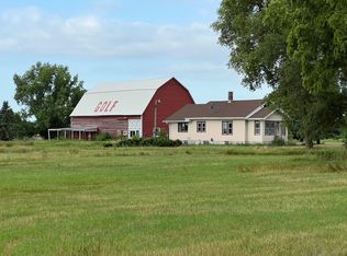 76785 270th St, Clarks Grove, MN 56016