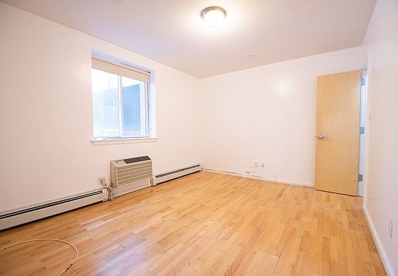 4th image of 150 E 151st St #2L