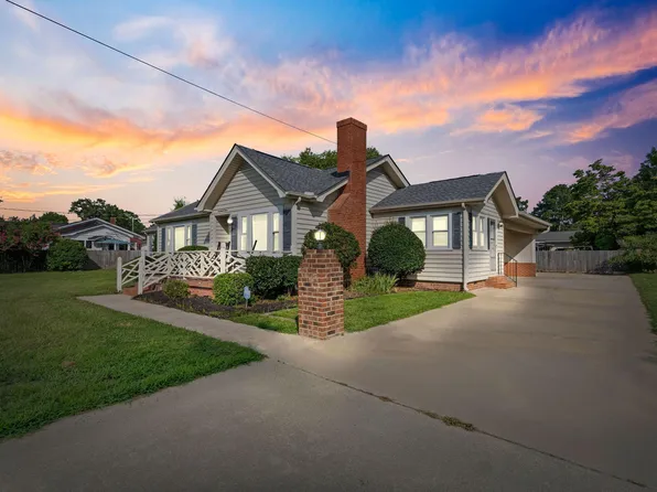 1403 N Ellis Ave, Dunn, NC 28334