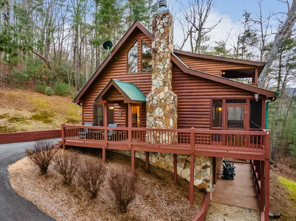 131 Toccoa Overlook Ln, Blue Ridge, GA 30513