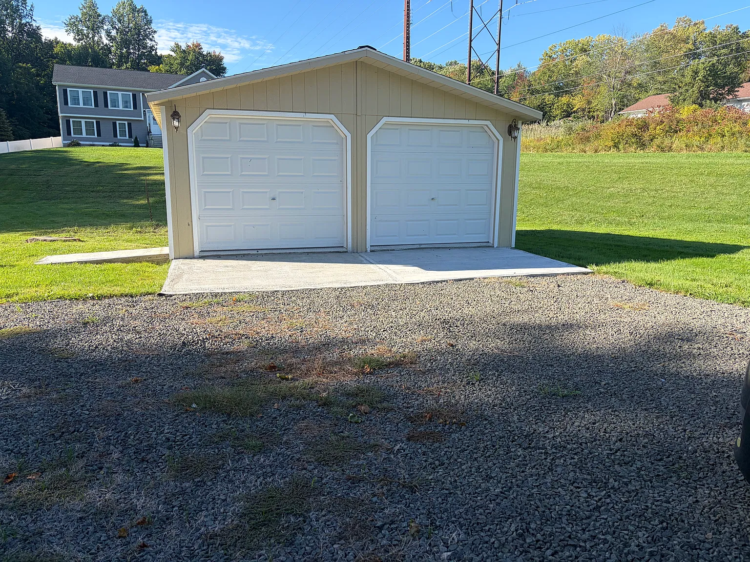 4 bed, 2336 sqft, $2,800 — Photo 2