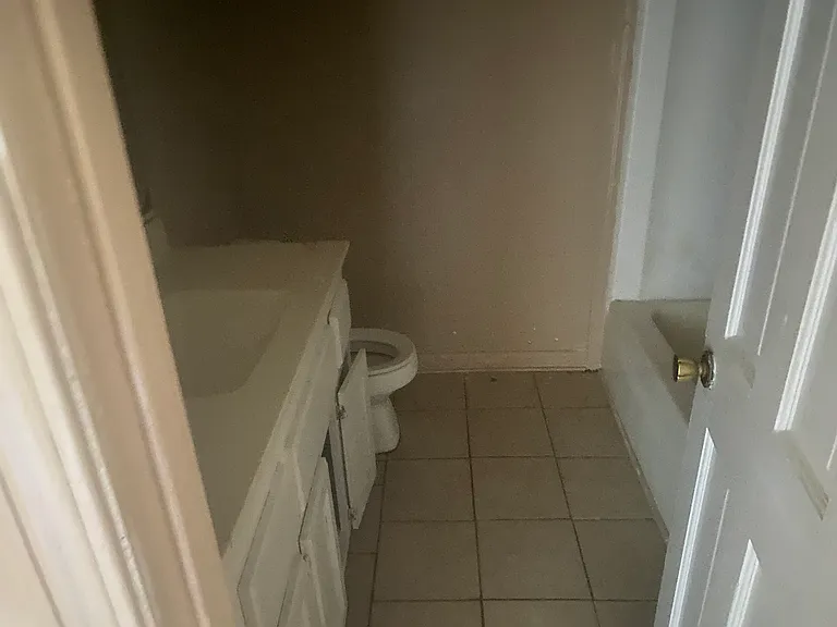 1505 Camelot Dr #1505 — Photo 11