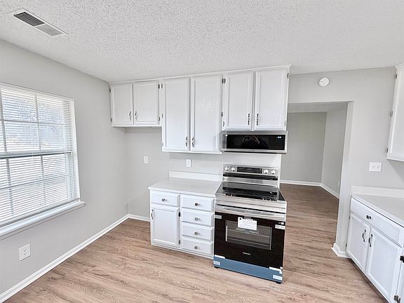 3rd image of 7830 Quito Rd