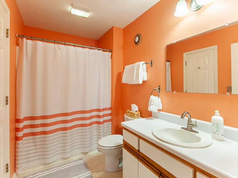 110 Chisholm Pl — Photo 24