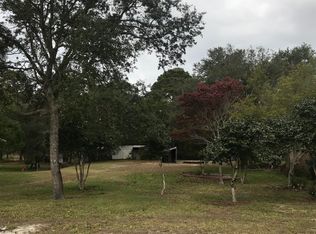 719 E Moore St, Southport, NC 28461
