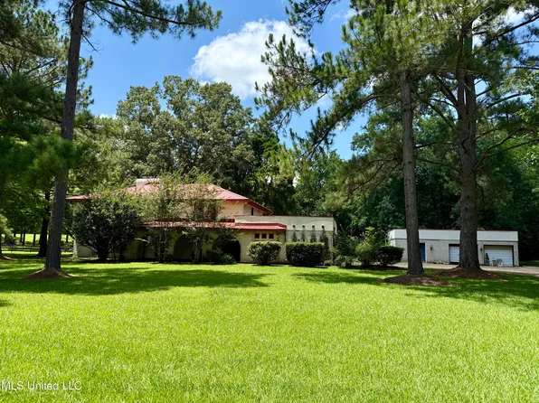 202 Hand Dr, Flowood, MS 39232