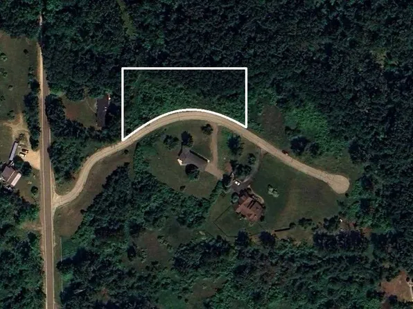 6936 Bay Heights Cir, Harbor Springs, MI 49740