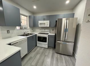 6768 NW 182nd St APT 105, Hialeah, FL 33015