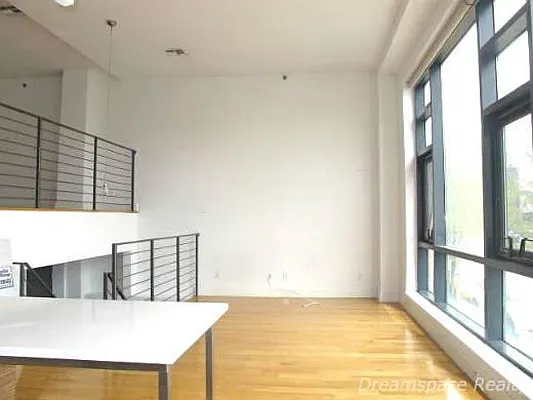Rented by Dream Space Realty | media 9