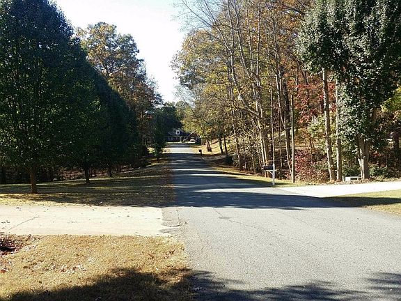 4th image of 219 Windsor Park Dr