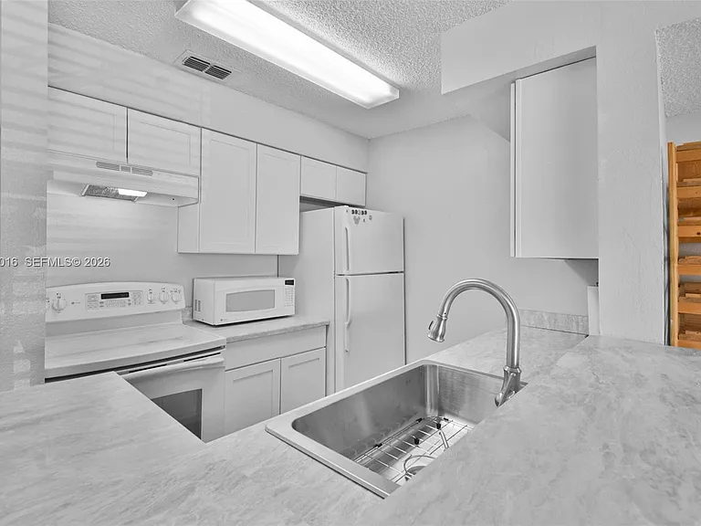 2866 S University Dr #5105 — Photo 8