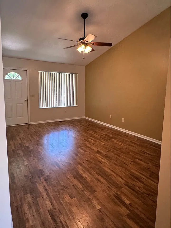 2 bed, $1,495 — Photo 2