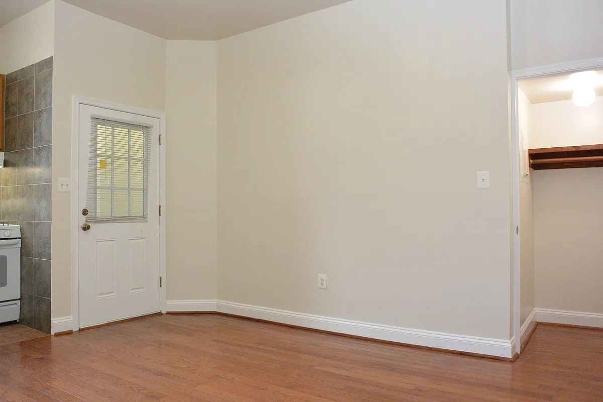 Building Photo - 916 Light St #C