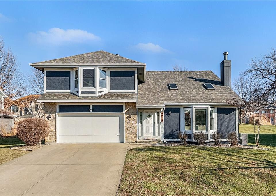 1st image of 6015 NE Gladstone Ln