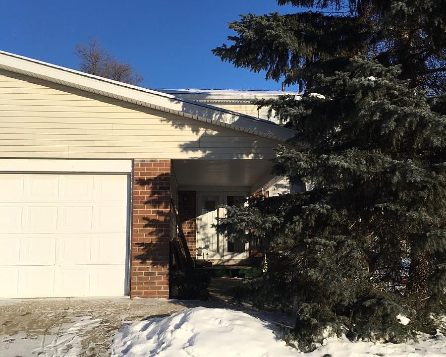 2nd image of 42250 Norwood Ct