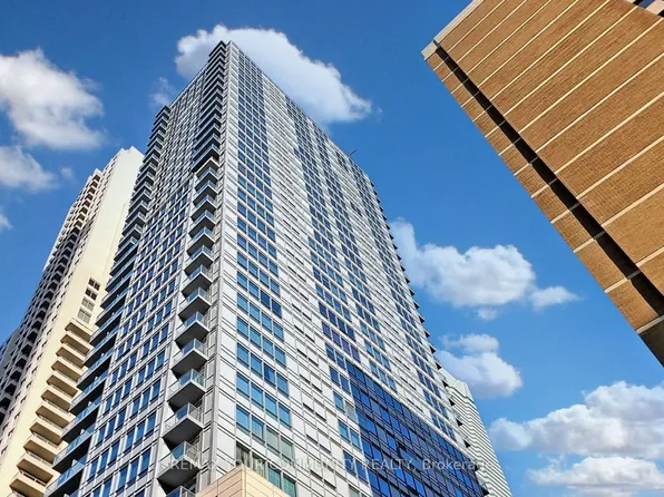 21 Balmuto St #1106, Toronto, ON M4Y 1W4