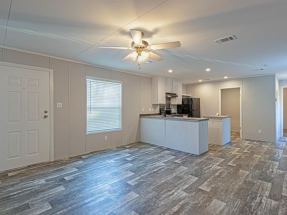 5th image of 7376 Forest Hill Dr
