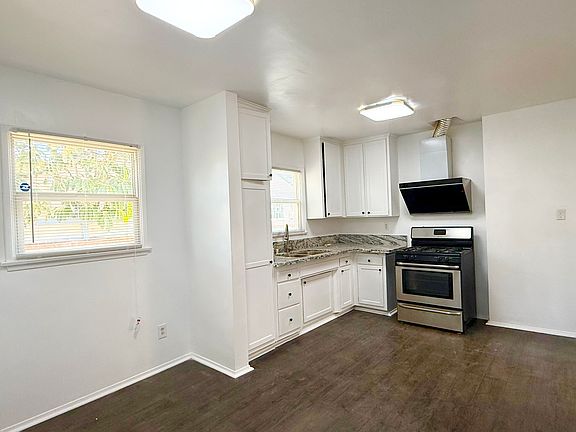 4th image of 3355 Vineland Ave #A