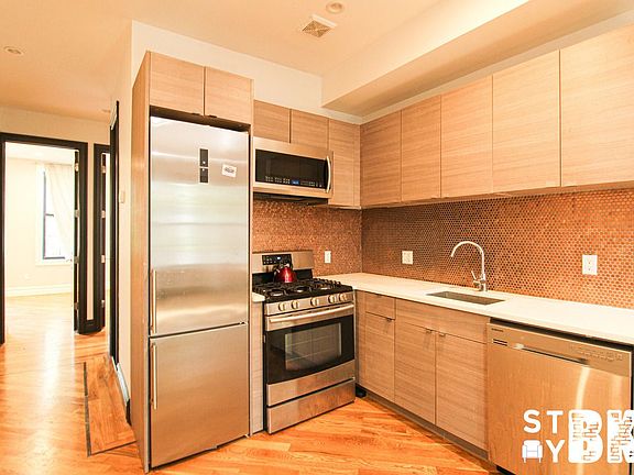 2nd image of 1100 Jefferson Ave #2F