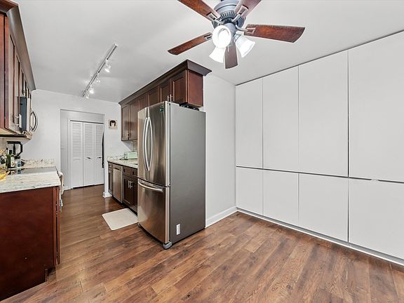 5th image of 9812 S Karlov Ave #4D