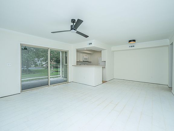 2nd image of 1839 Villa Maison APT B