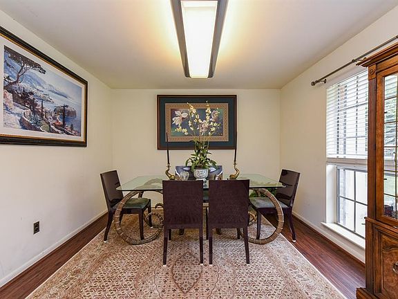 5th image of 402 Glenlea Dr