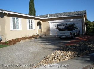 1186 Creekside Dr, Vacaville, CA 95687