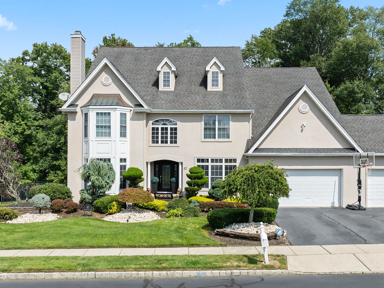 42 Cornwallis Court, Manalapan, NJ 07726 | Zillow