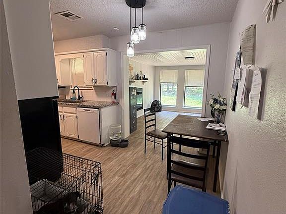 3rd image of 304 Butler St