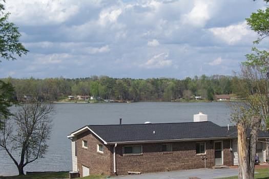 1st image of 211 Masters Dr