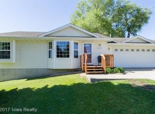 2617 E Aurora Ave, Des Moines, IA 50317