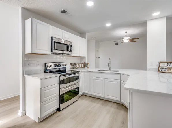 3792 Regency Cir, Fort Worth, TX 76137