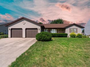 605 S Franklin Way, Pontiac, IL 61764