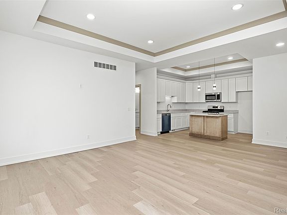 4th image of 21963 Deer Brook Dr #1