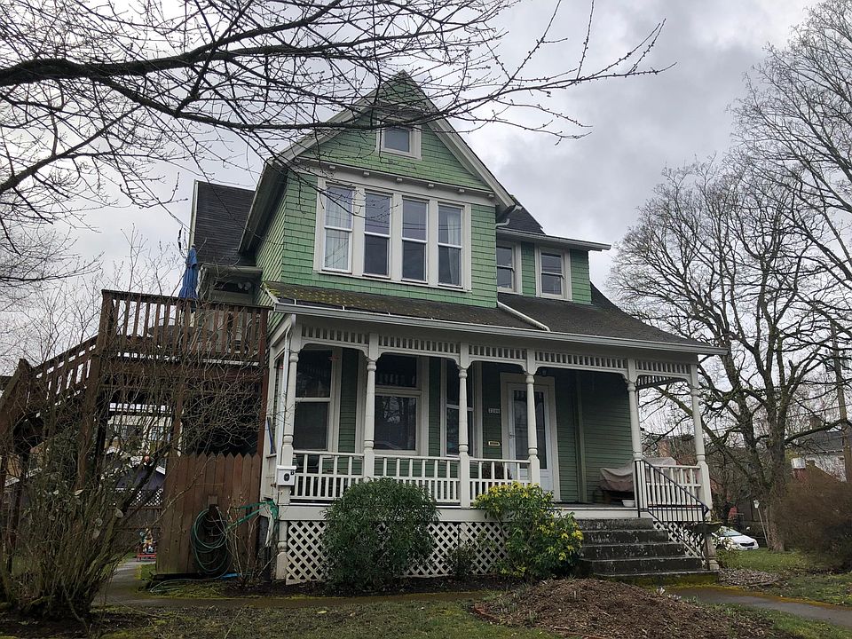 Apartment in entire second floor of Victorian home.