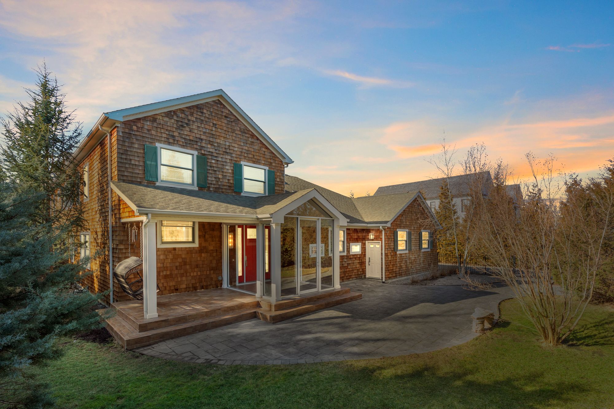 175 Ln, Southampton, NY 11968 Out East