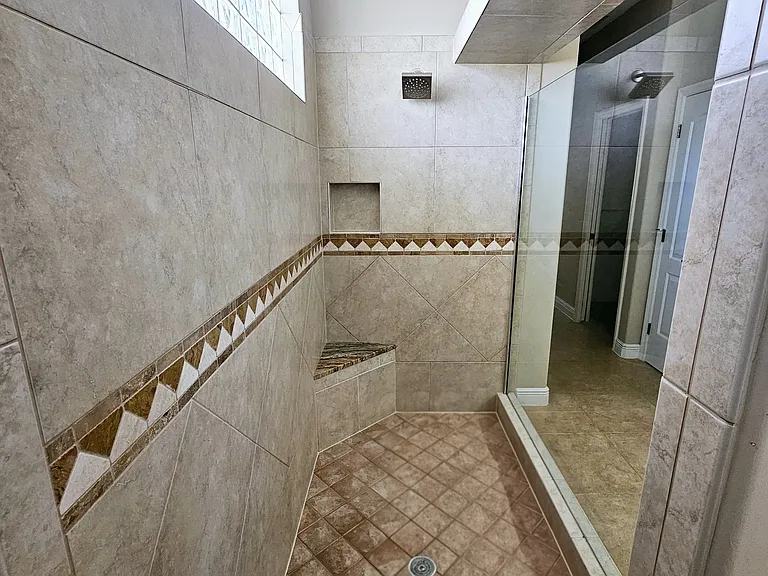 244 SE 20th Ct — Photo 26