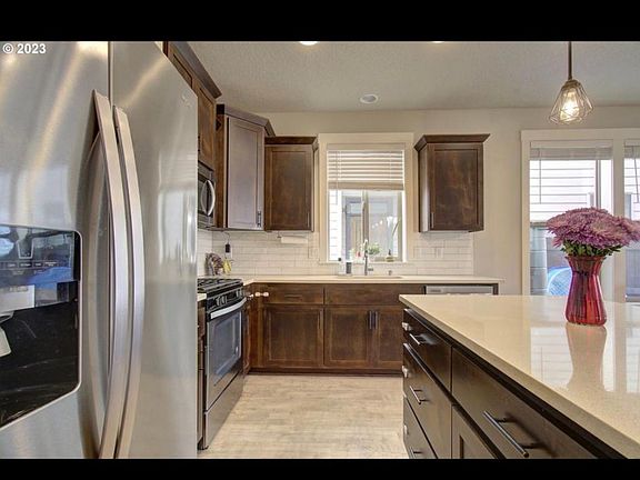 3rd image of 15210 NE 107th St
