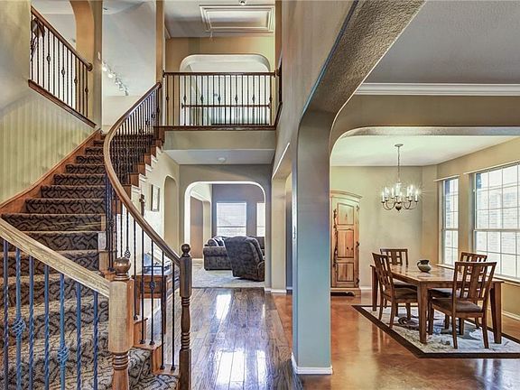 3rd image of 10272 Knights Ct