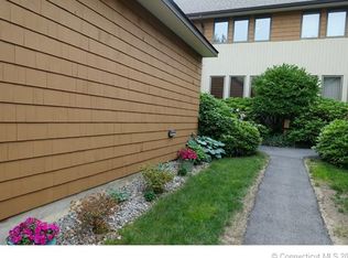 12 Chateau Margaux, Bloomfield, CT 06002