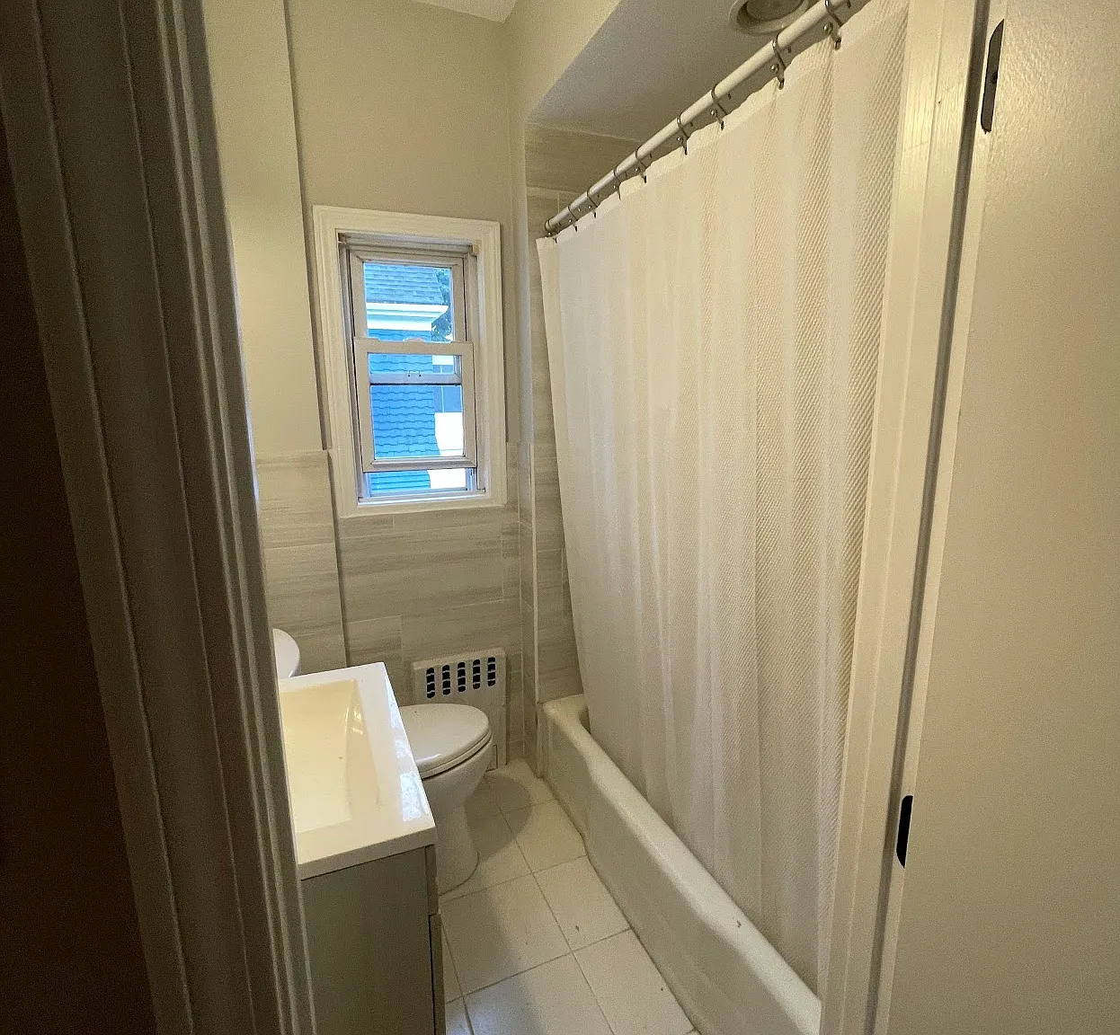 5 bed, 1.5 bath, 1400 sqft, $6,750 — Photo 4