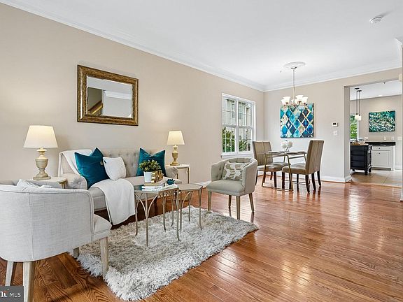5th image of 103 Meadows Ln