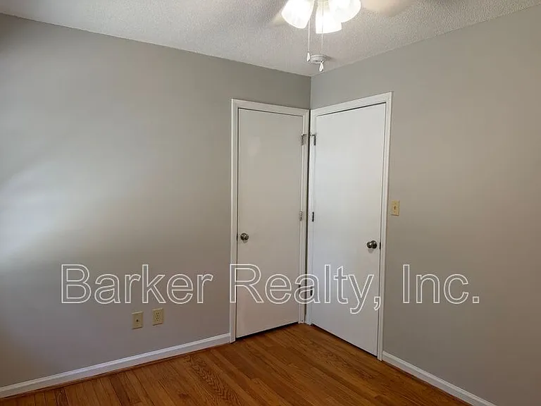 12019 Holmes Hollow Rd — Photo 17