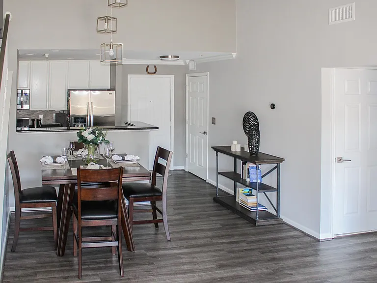 5108 Donovan Dr #408 — Photo 3