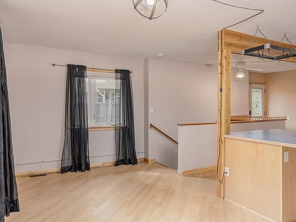 2nd image of 1804 Caribou Way