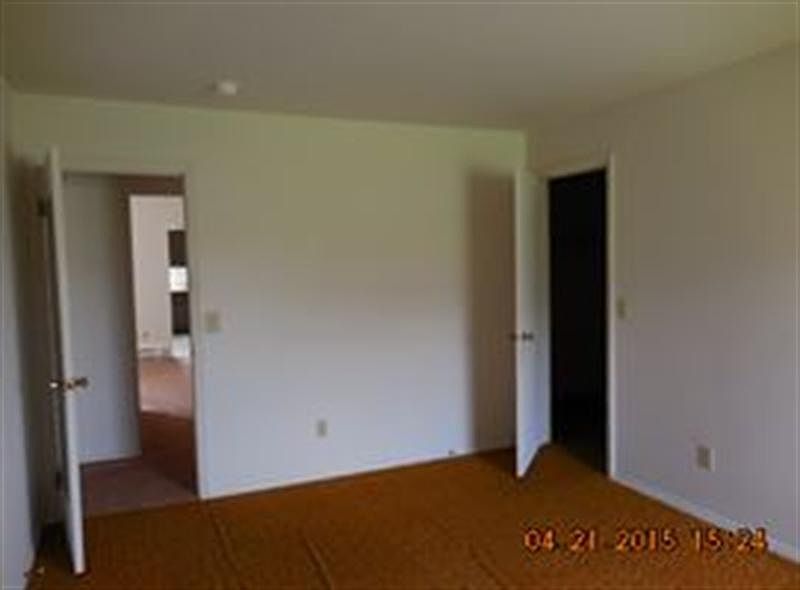 2nd image of 319 Shore Dr #B