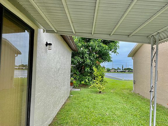 5th image of 5421 Mirror Lakes Boulevard