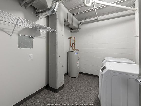 5th image of 2109 Ottawa St #405