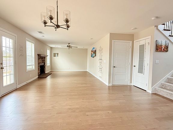 4th image of 412 Wingfield Dr